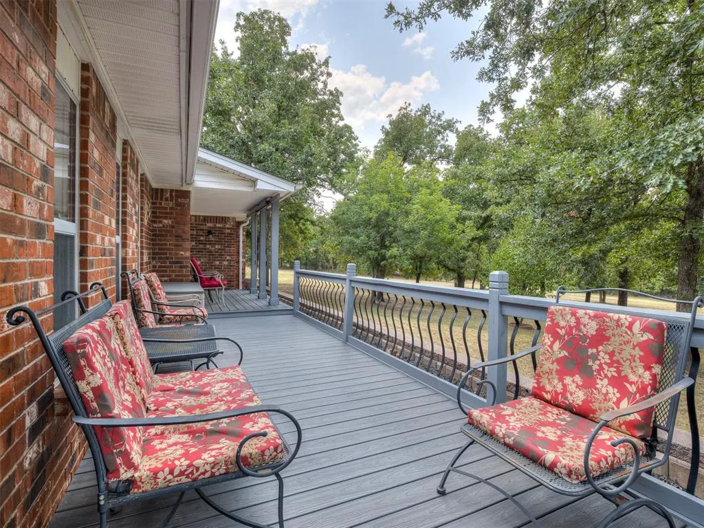 Photo 9 — 19200 Meador Lane, Harrah, OK 73045