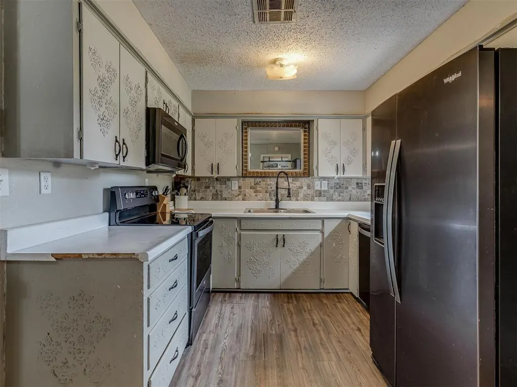 Photo 11 — 2 Clearpond Lane, Shawnee, OK 74801