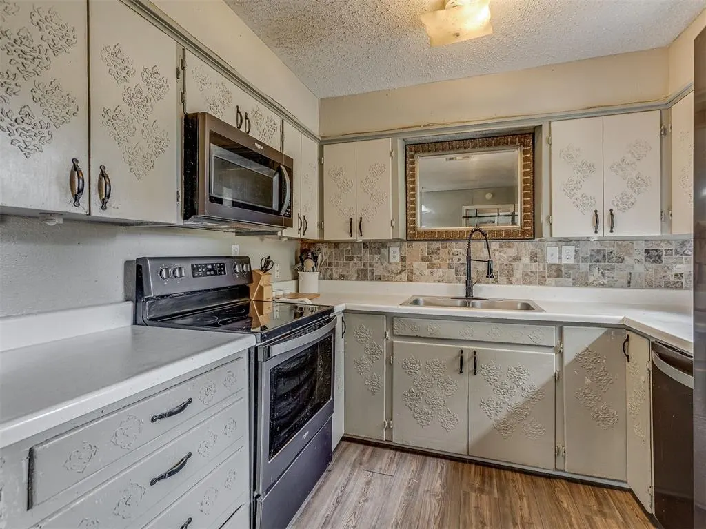 Photo 12 — 2 Clearpond Lane, Shawnee, OK 74801