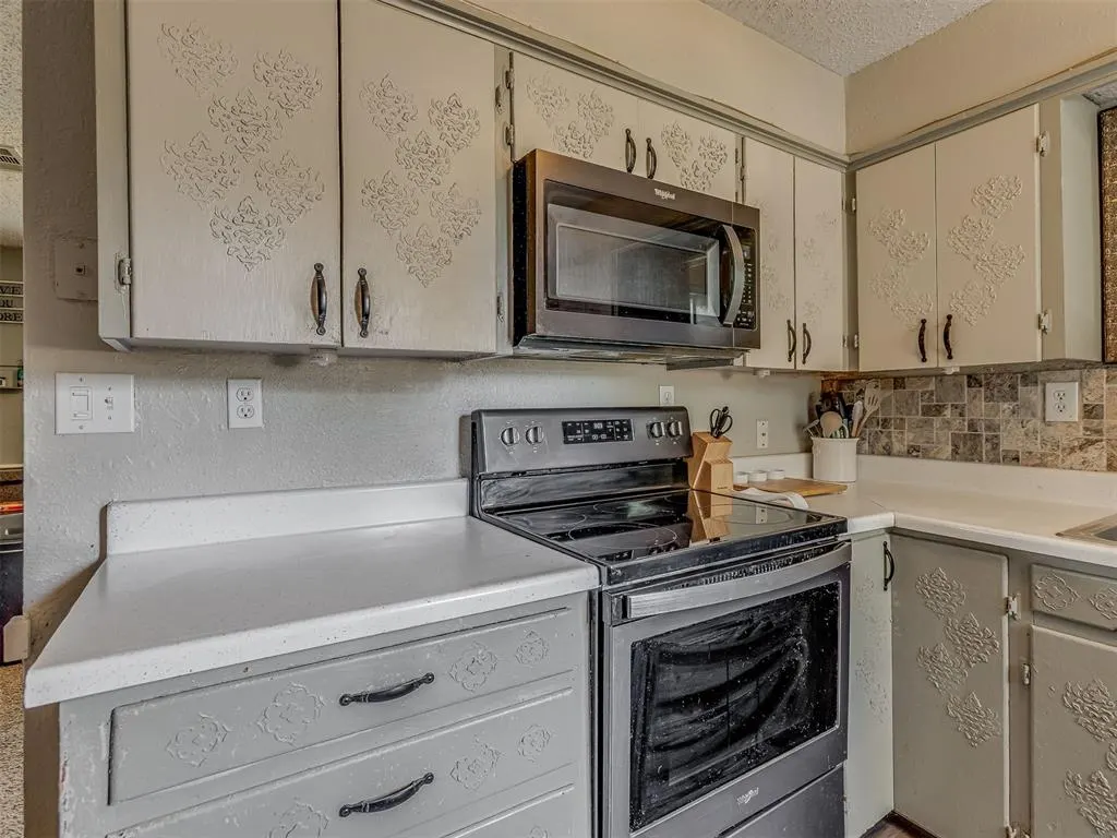 Photo 13 — 2 Clearpond Lane, Shawnee, OK 74801