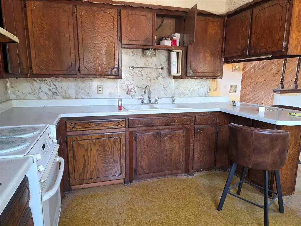 Photo 6 — 1402 County Road 1270, Amber, OK 73004