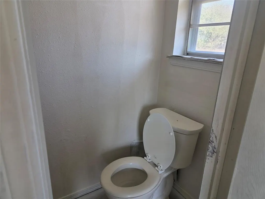 Photo 11 — 1402 County Road 1270, Amber, OK 73004