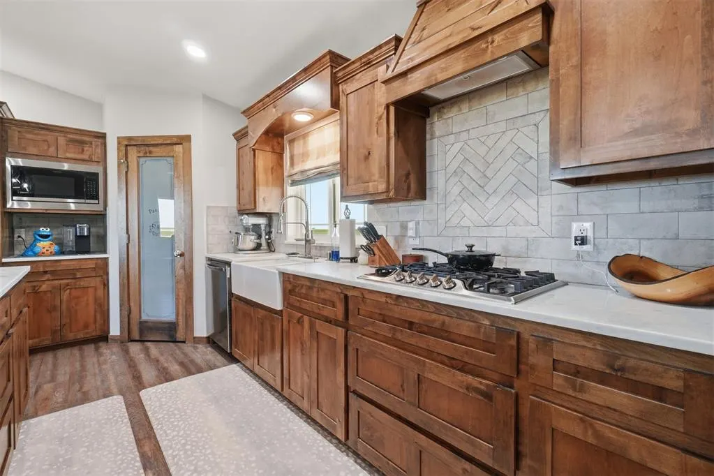 Photo 12 — 21105 E County Road 162, Headrick, OK 73549