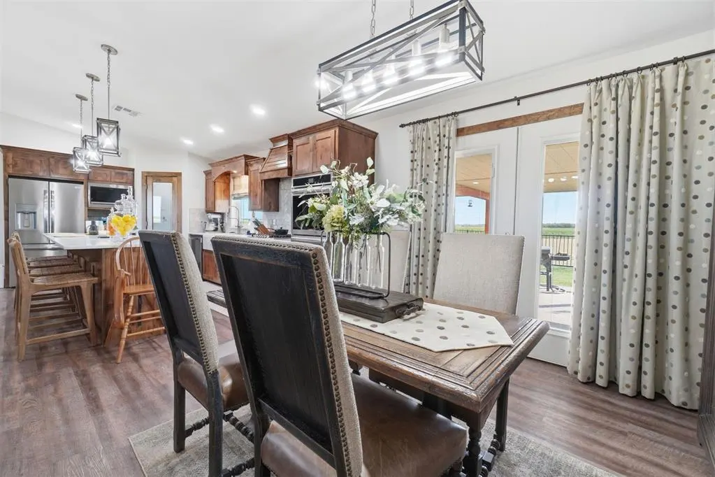 Photo 13 — 21105 E County Road 162, Headrick, OK 73549