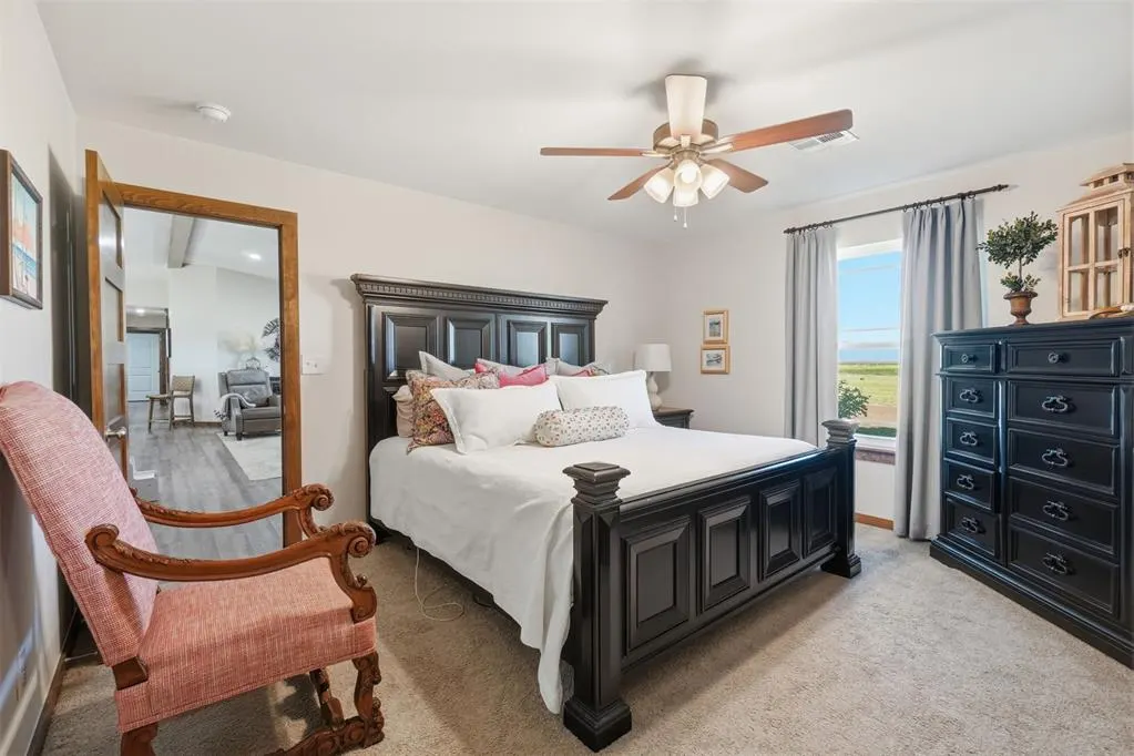 Photo 16 — 21105 E County Road 162, Headrick, OK 73549