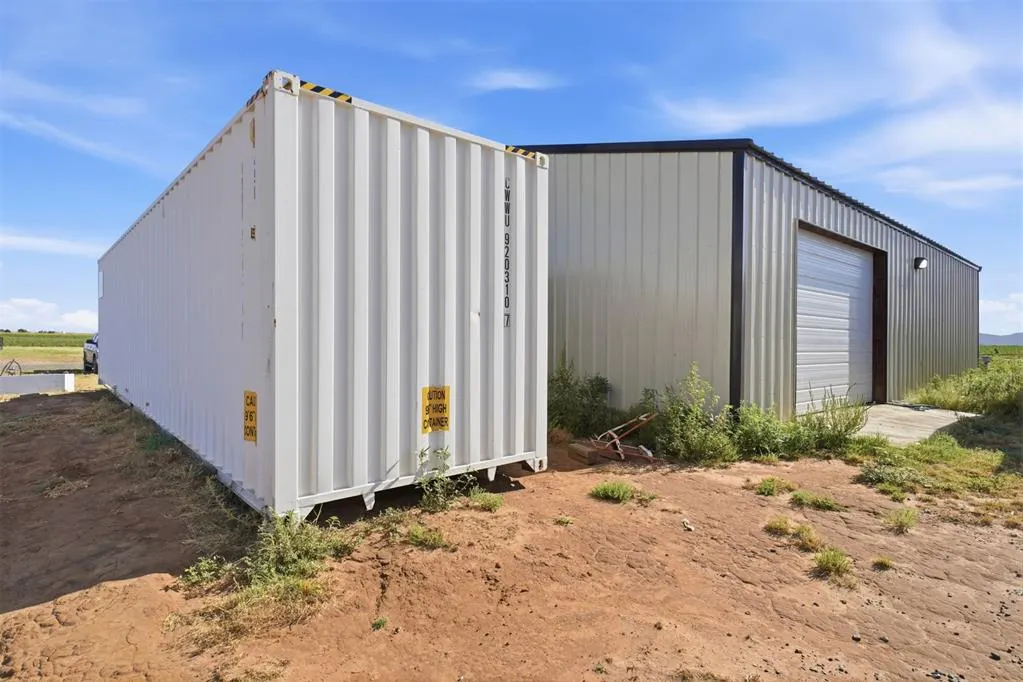 Photo 37 — 21105 E County Road 162, Headrick, OK 73549