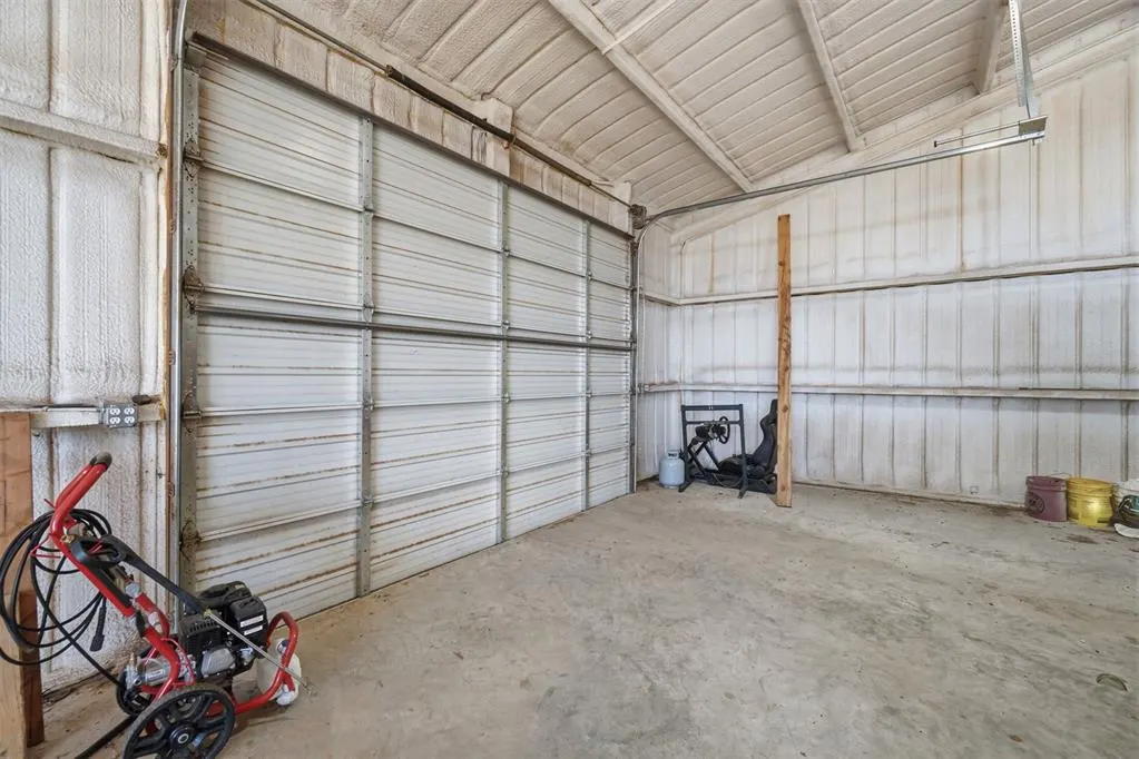 Photo 42 — 21105 E County Road 162, Headrick, OK 73549