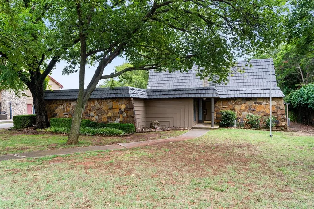 Photo 4 — 2940 Browne Stone Road, Oklahoma City, OK 73120