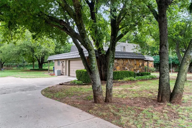 Photo 6 — 2940 Browne Stone Road, Oklahoma City, OK 73120