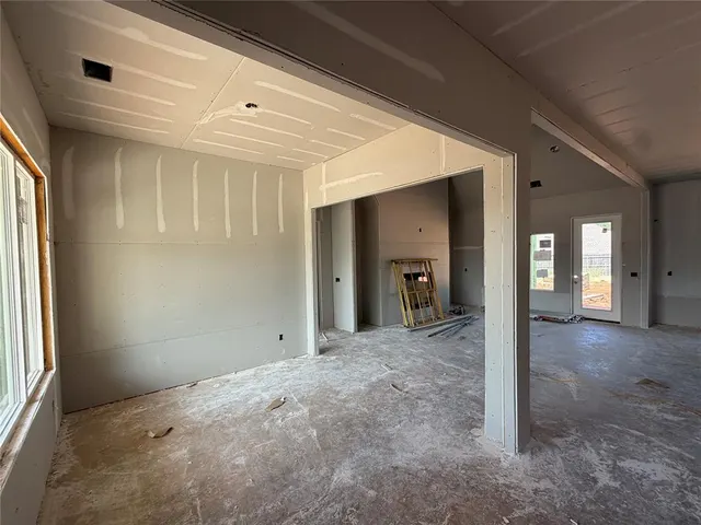 Photo 4 — 3109 Basanova Drive, Edmond, OK 73034