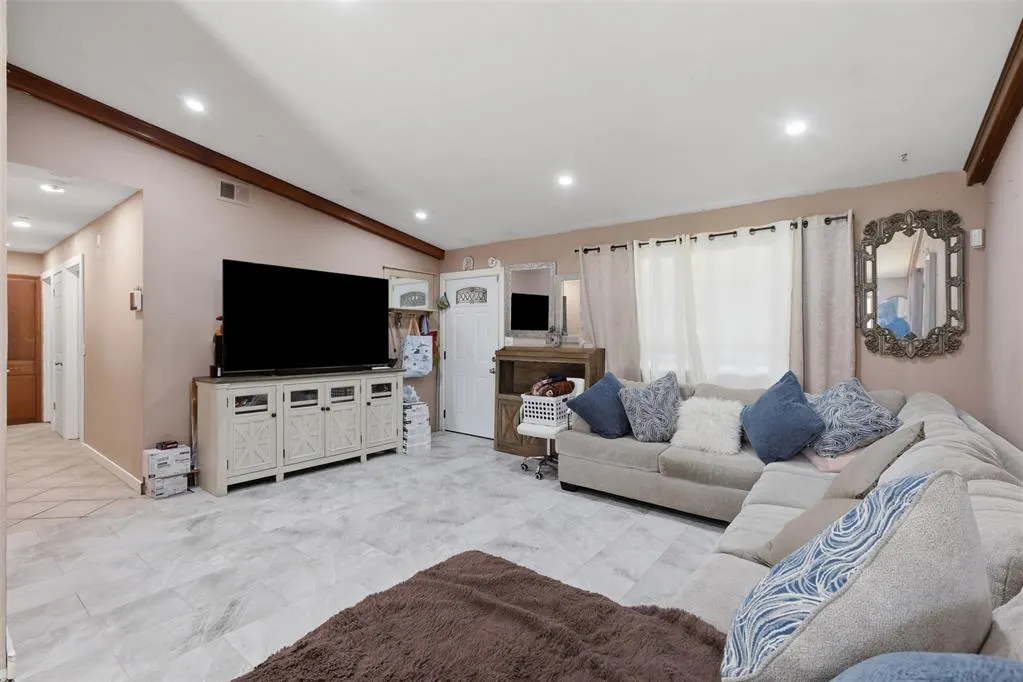 Photo 8 — 1300 SW 62nd Street, Oklahoma City, OK 73159