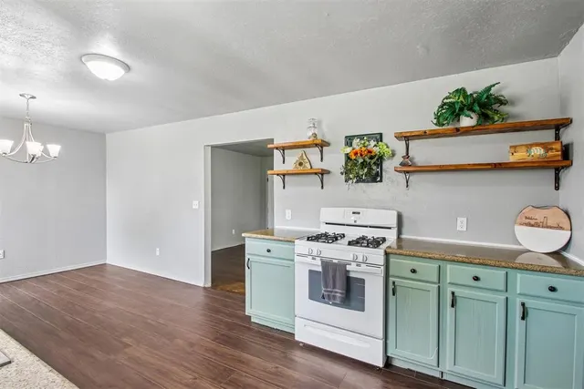 Photo 2 — 804 N Santa Fe Avenue, Purcell, OK 73080
