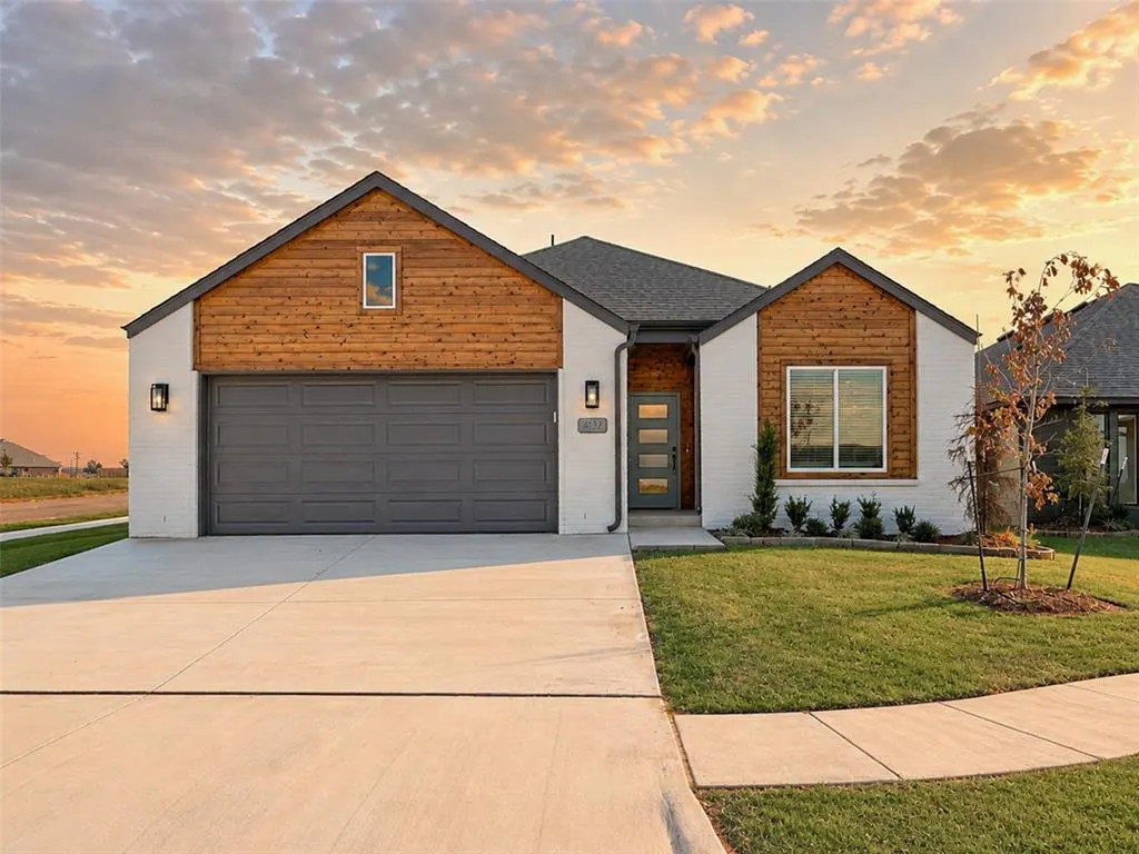 Front exterior — 4132 Overlook Pass, Edmond, OK 73025