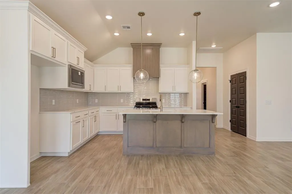 Photo 6 — 4132 Overlook Pass, Edmond, OK 73025
