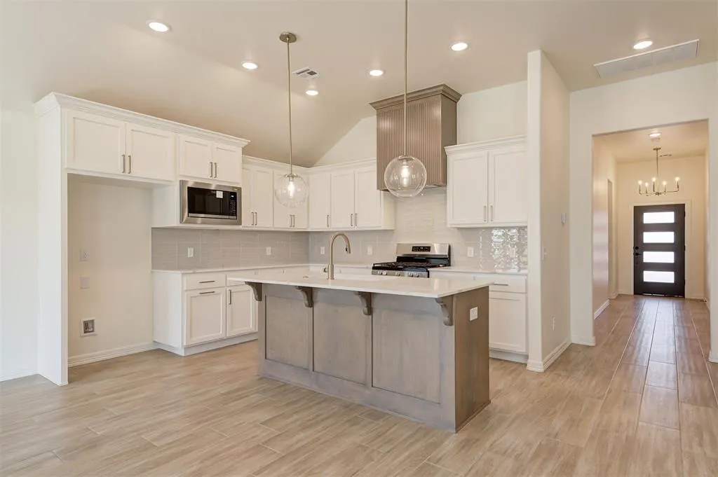 Photo 7 — 4132 Overlook Pass, Edmond, OK 73025