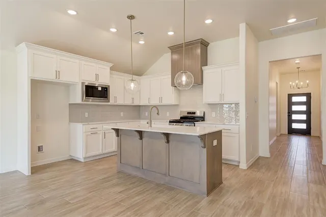 Photo 7 — 4132 Overlook Pass, Edmond, OK 73025
