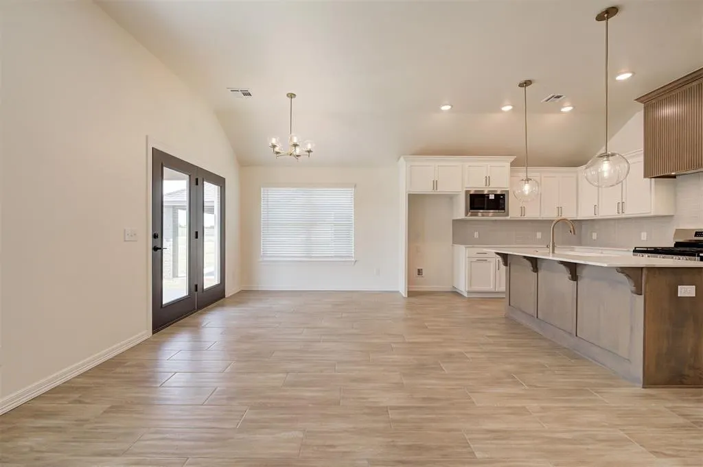 Photo 19 — 4132 Overlook Pass, Edmond, OK 73025