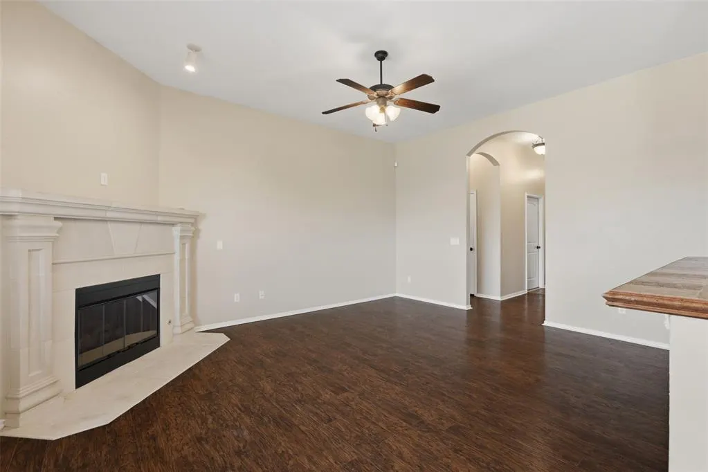 Photo 7 — 909 Cimarron Creek Drive, Yukon, OK 73099
