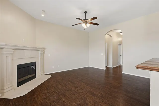 Photo 7 — 909 Cimarron Creek Drive, Yukon, OK 73099