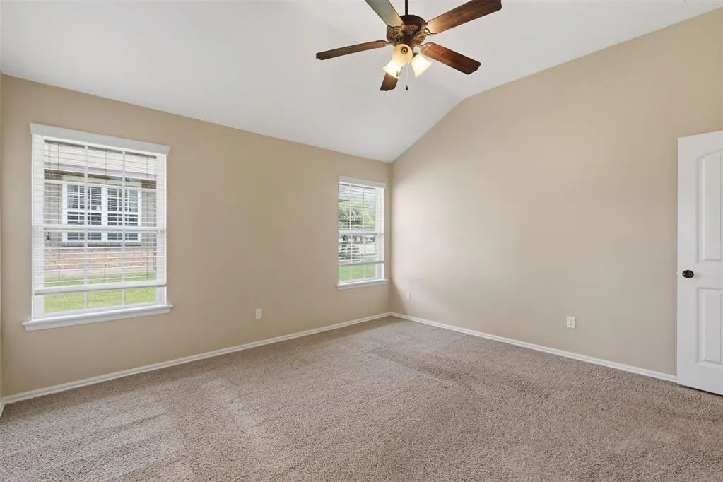 Photo 15 — 909 Cimarron Creek Drive, Yukon, OK 73099