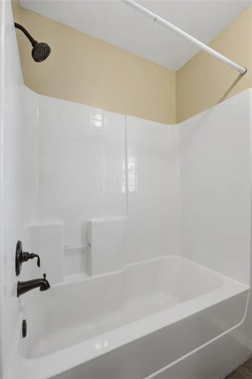 Photo 19 — 909 Cimarron Creek Drive, Yukon, OK 73099