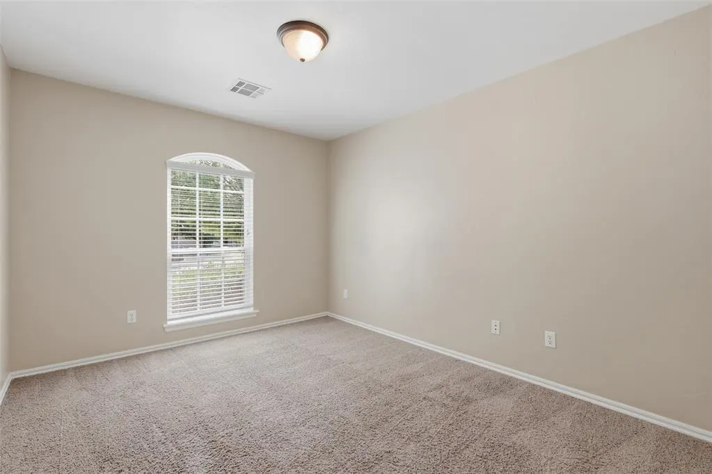 Photo 21 — 909 Cimarron Creek Drive, Yukon, OK 73099