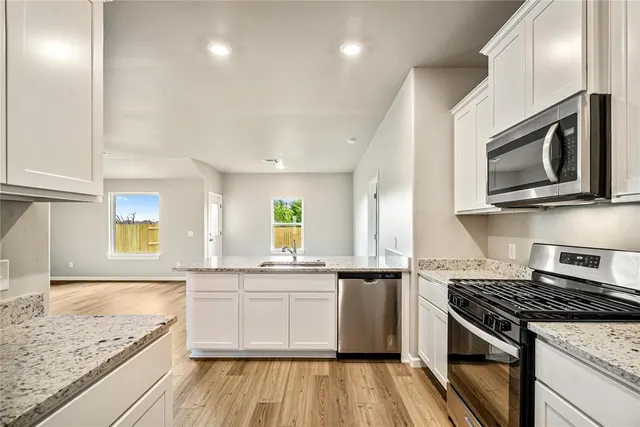 Photo 4 — 1513 Crimson Lake Boulevard, El Reno, OK 73036
