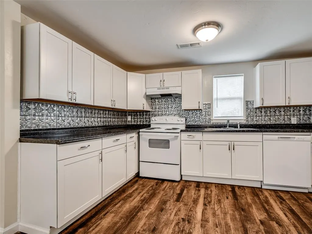 Photo 10 — 1823 N Louisa Avenue, Shawnee, OK 74804