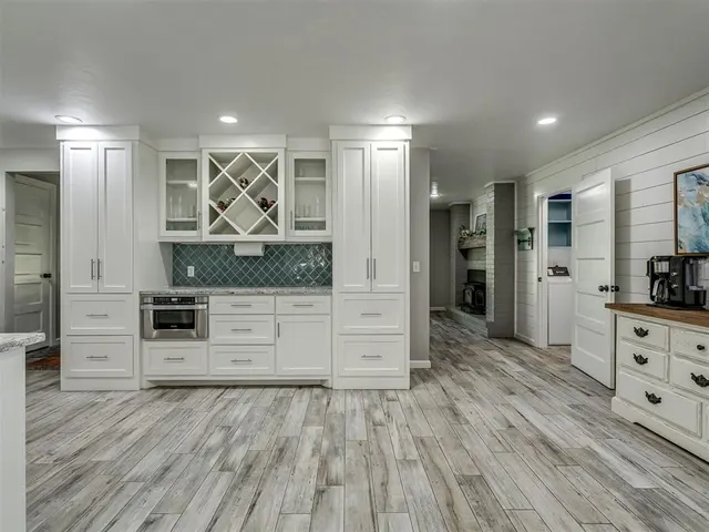 Photo 8 — 1644 Red Fox Road, Edmond, OK 73034