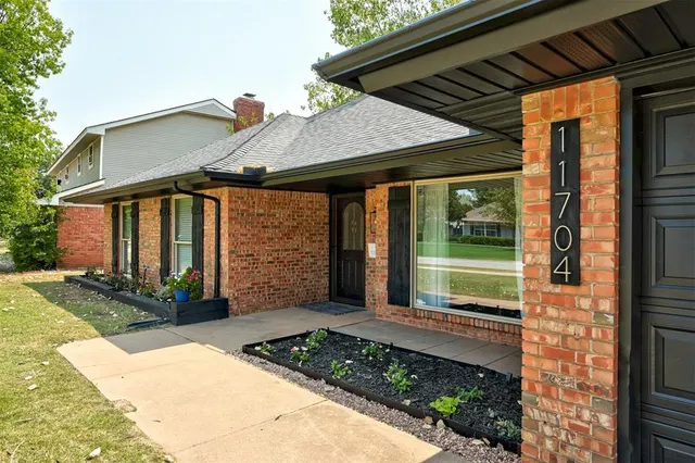 Photo 3 — 11704 N Victoria Drive, Oklahoma City, OK 73120