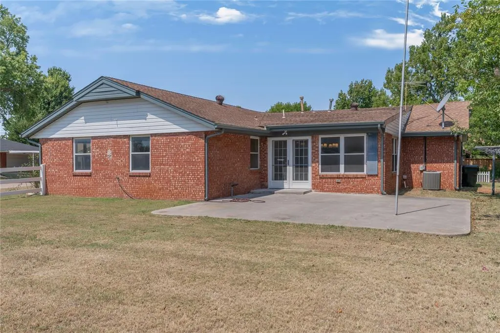 Photo 35 — 601 Country Club Circle, Oklahoma City, OK 73110