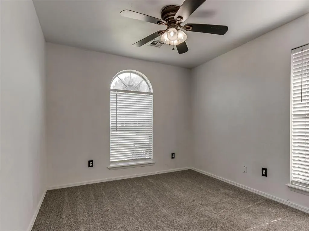 Photo 21 — 220 SW 142nd Street, Oklahoma City, OK 73170