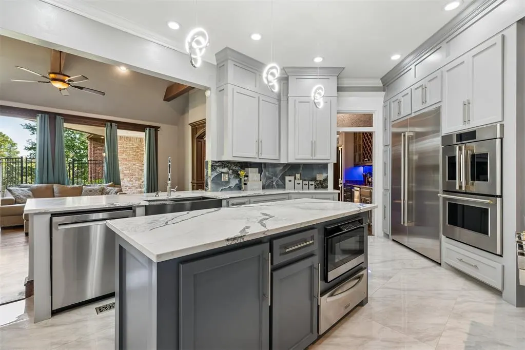 Photo 4 — 3917 Sherwood Green Lane, Edmond, OK 73034