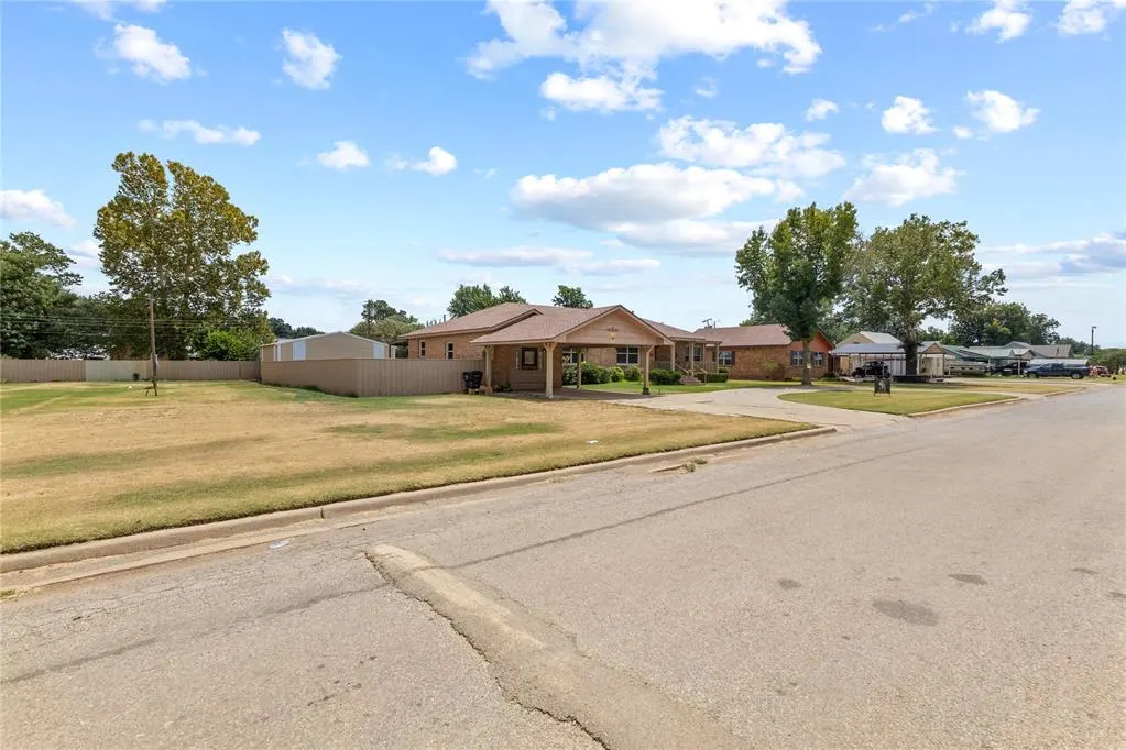 Front exterior — 502 3rd Street, Fort Cobb, OK 73038