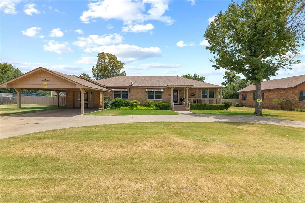 Photo 2 — 502 3rd Street, Fort Cobb, OK 73038