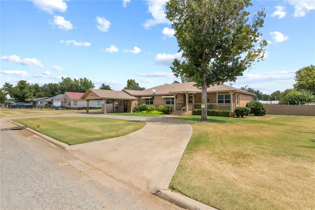 Photo 3 — 502 3rd Street, Fort Cobb, OK 73038