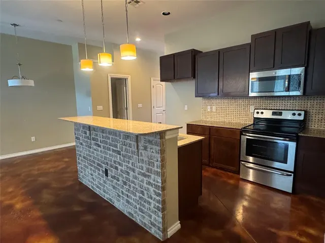 Photo 5 — 473 S Fretz Avenue, Edmond, OK 73003