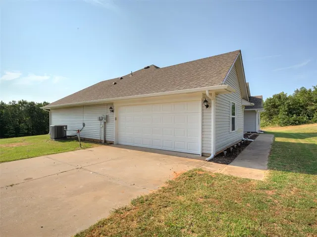 Photo 7 — 17456 Blackjack Ridge Road, Newalla, OK 74857