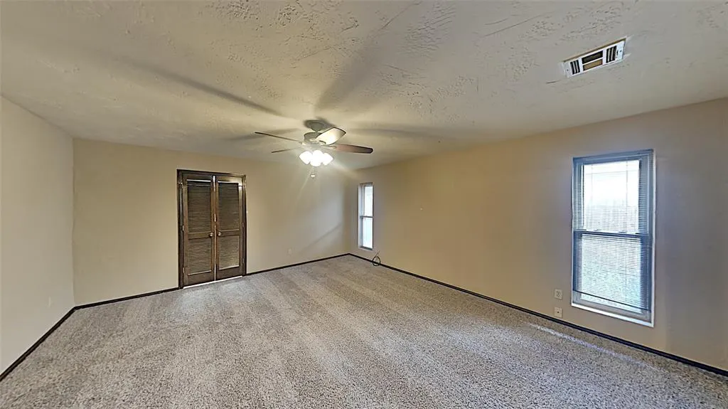 Photo 10 — 3905 Regatta Road, Yukon, OK 73099