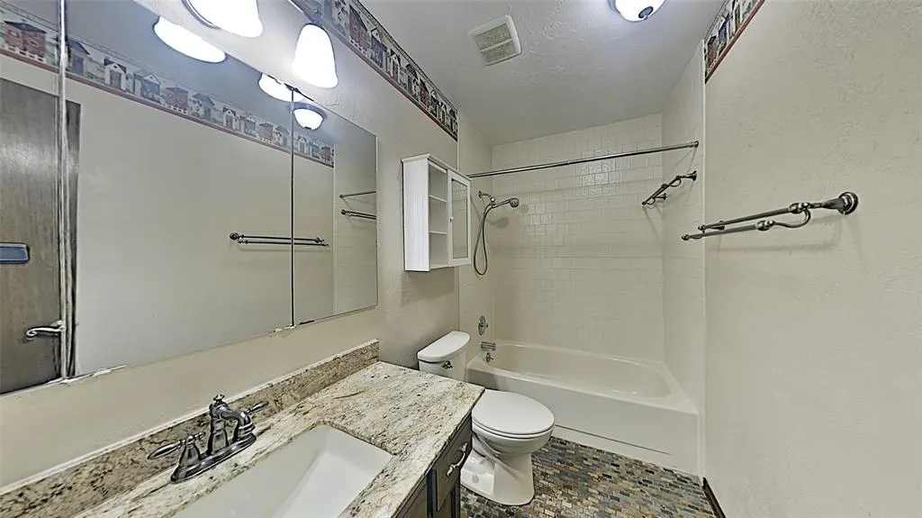 Photo 13 — 3905 Regatta Road, Yukon, OK 73099