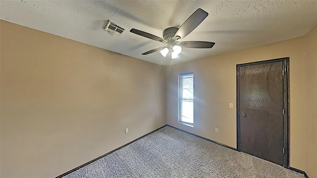 Photo 14 — 3905 Regatta Road, Yukon, OK 73099