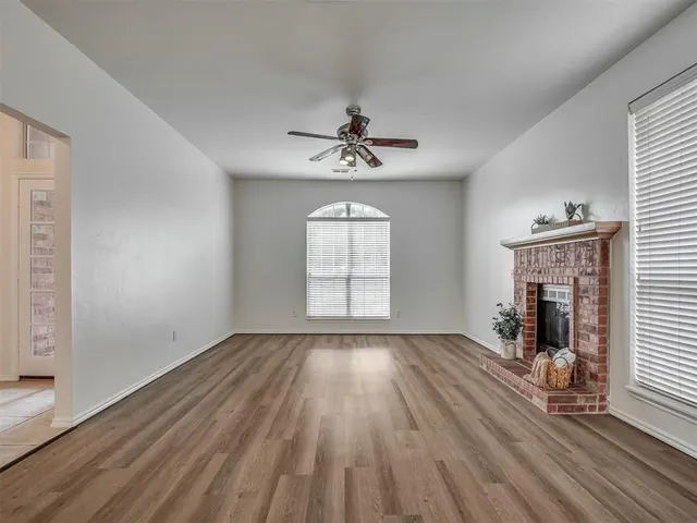 Photo 4 — 325 Crossland Court, Edmond, OK 73003