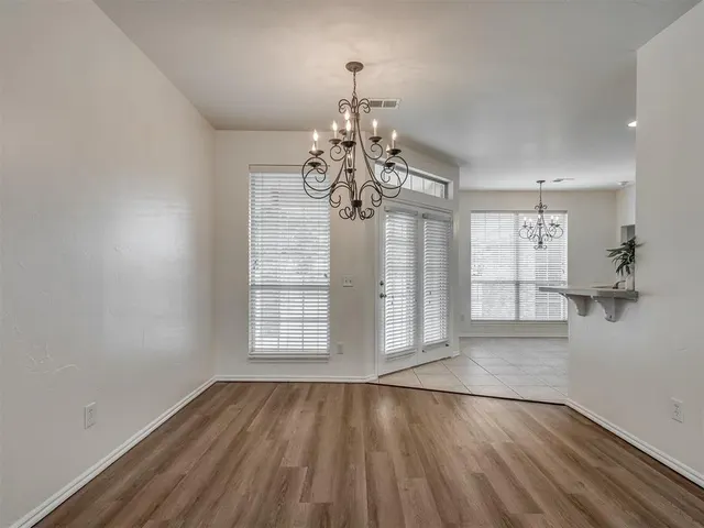 Photo 7 — 325 Crossland Court, Edmond, OK 73003