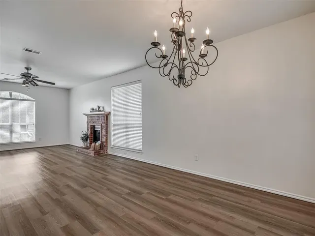 Photo 8 — 325 Crossland Court, Edmond, OK 73003