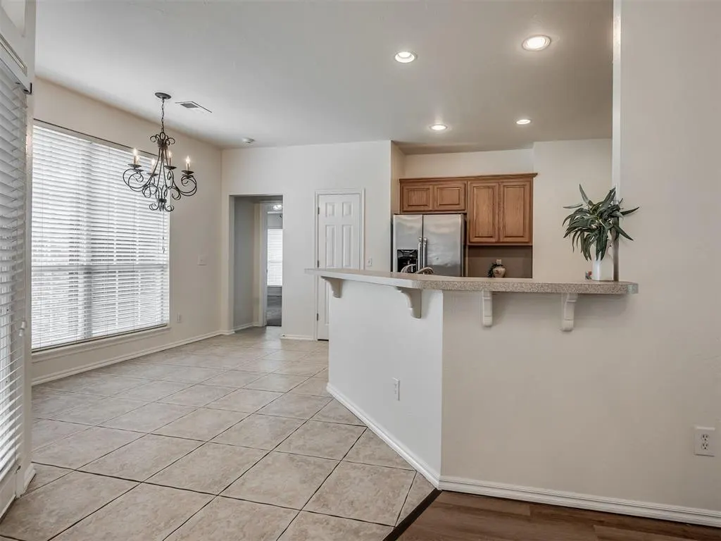 Photo 9 — 325 Crossland Court, Edmond, OK 73003