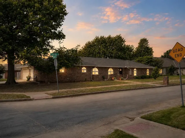 Photo 2 — 1320 Lowrie Lane, Oklahoma City, OK 73159