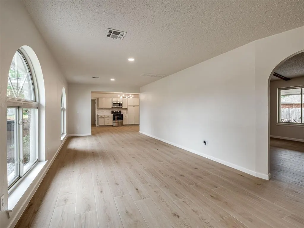 Photo 5 — 1320 Lowrie Lane, Oklahoma City, OK 73159