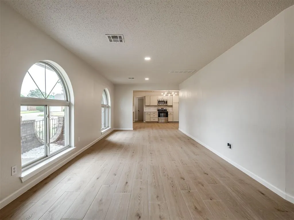 Photo 6 — 1320 Lowrie Lane, Oklahoma City, OK 73159