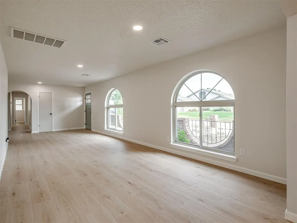 Photo 7 — 1320 Lowrie Lane, Oklahoma City, OK 73159