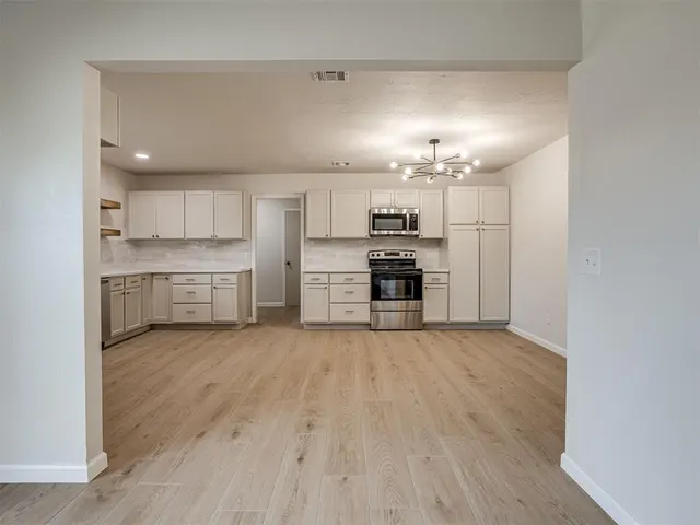 Photo 8 — 1320 Lowrie Lane, Oklahoma City, OK 73159
